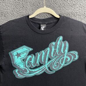 Vintage Y2K Famous Stars and Straps T-Shirt Men’s Medium Short Sleeve Cyber